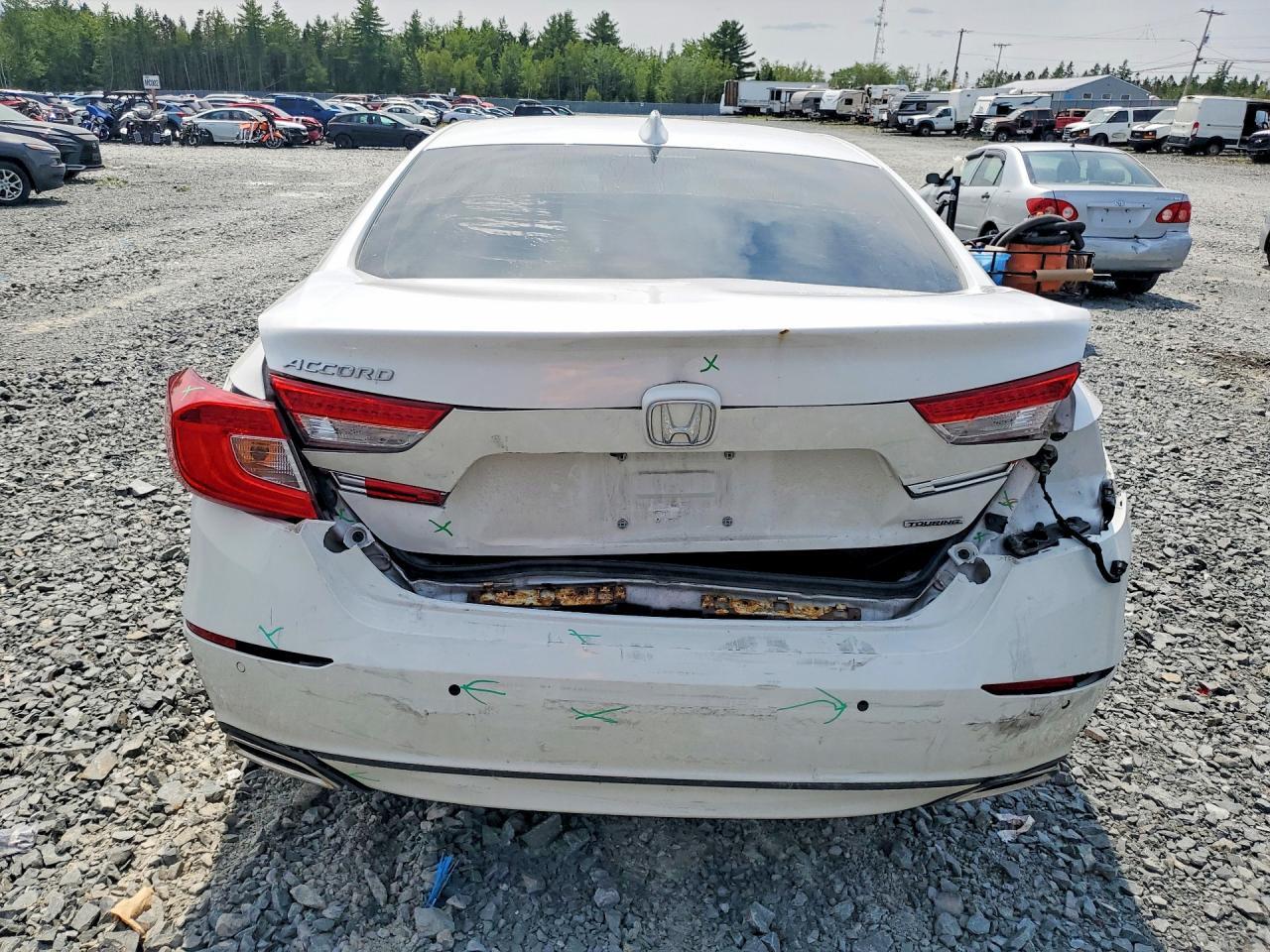 2019 Honda Accord Touring - Image 6