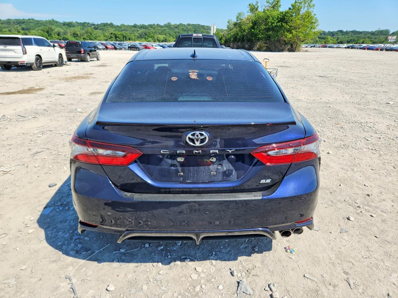 2021 Toyota Camry Se - Фото 6
