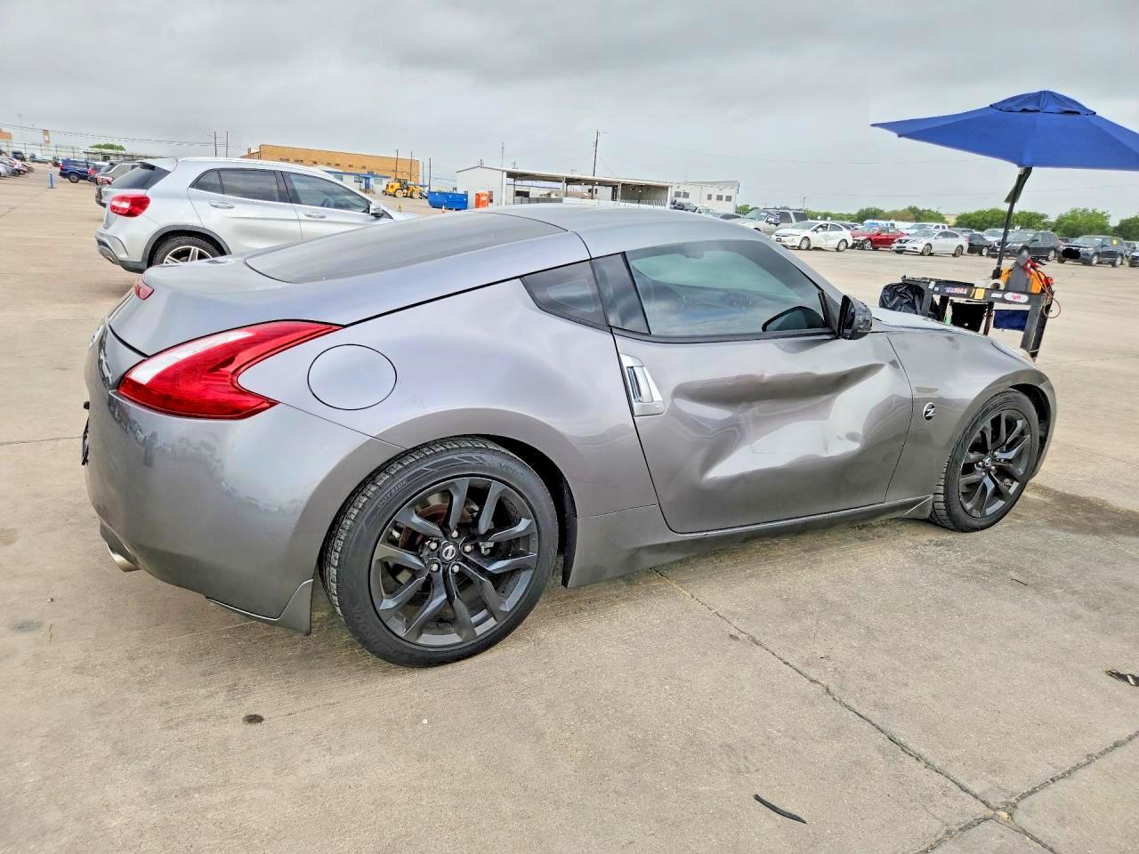 2016 Nissan 370Z Base - Фото 3