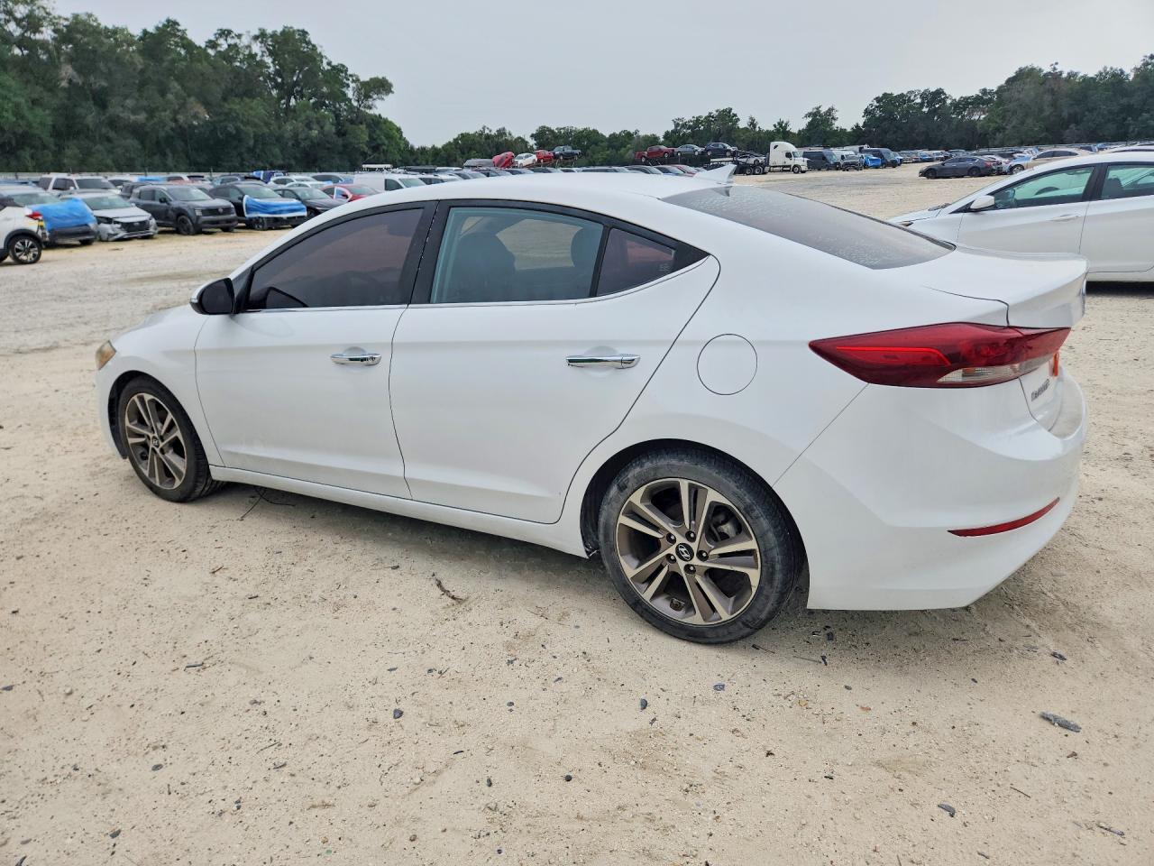 2017 Hyundai Elantra Limited - Фото 2
