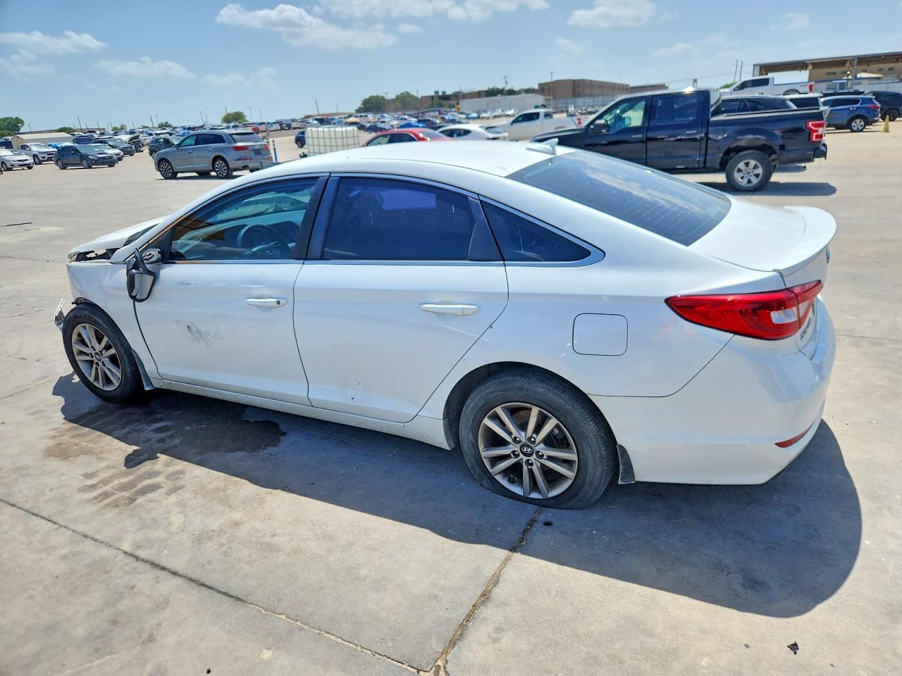 2016 Hyundai Sonata Se - Image 2