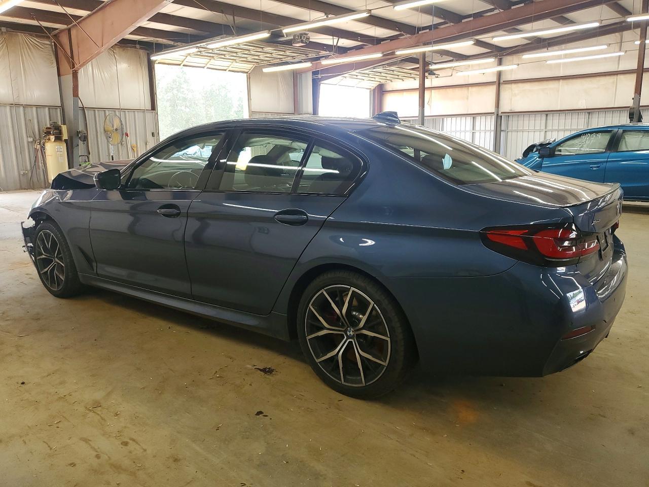 2023 BMW 540 Xi - Image 2