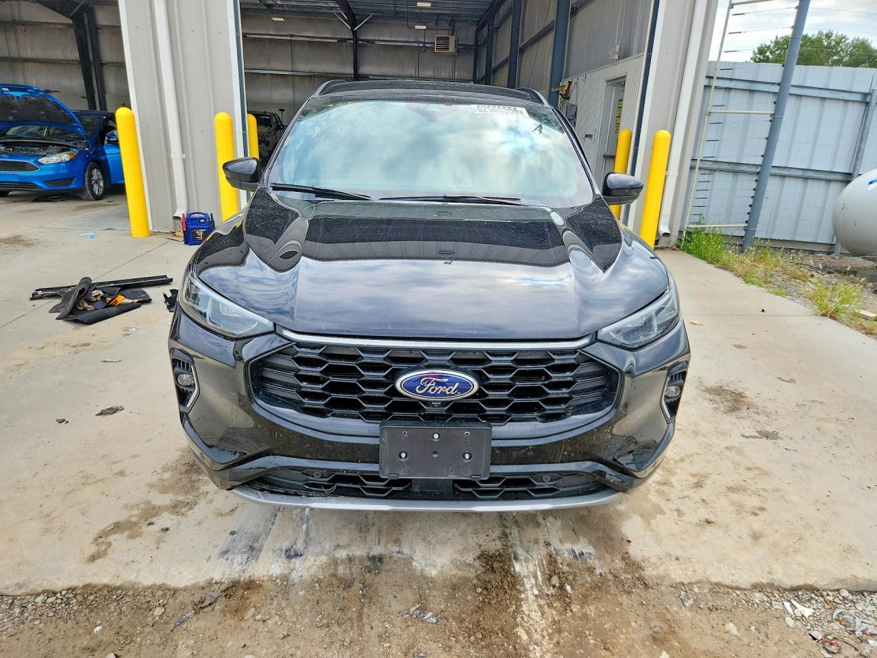 2023 Ford Escape St Line Elite - Фото 5