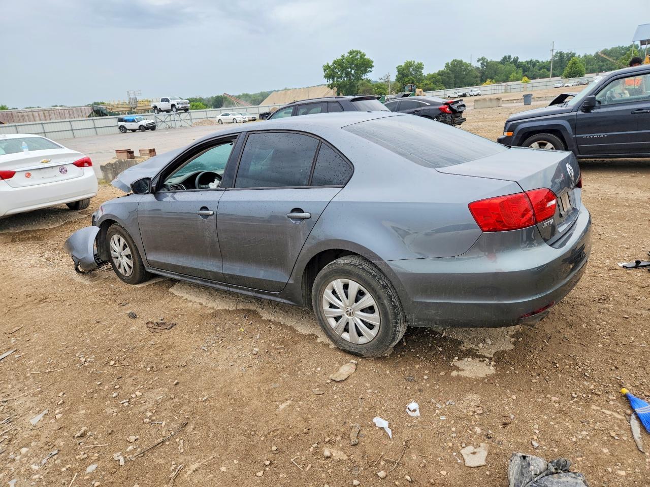 2013 Volkswagen Jetta Base - Фото 2