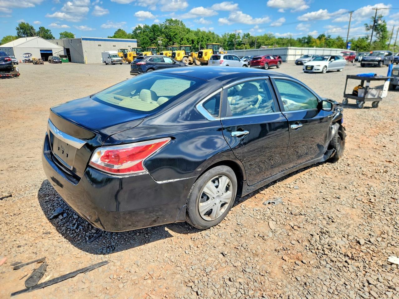 2015 Nissan Altima 2.5 S - Фото 3