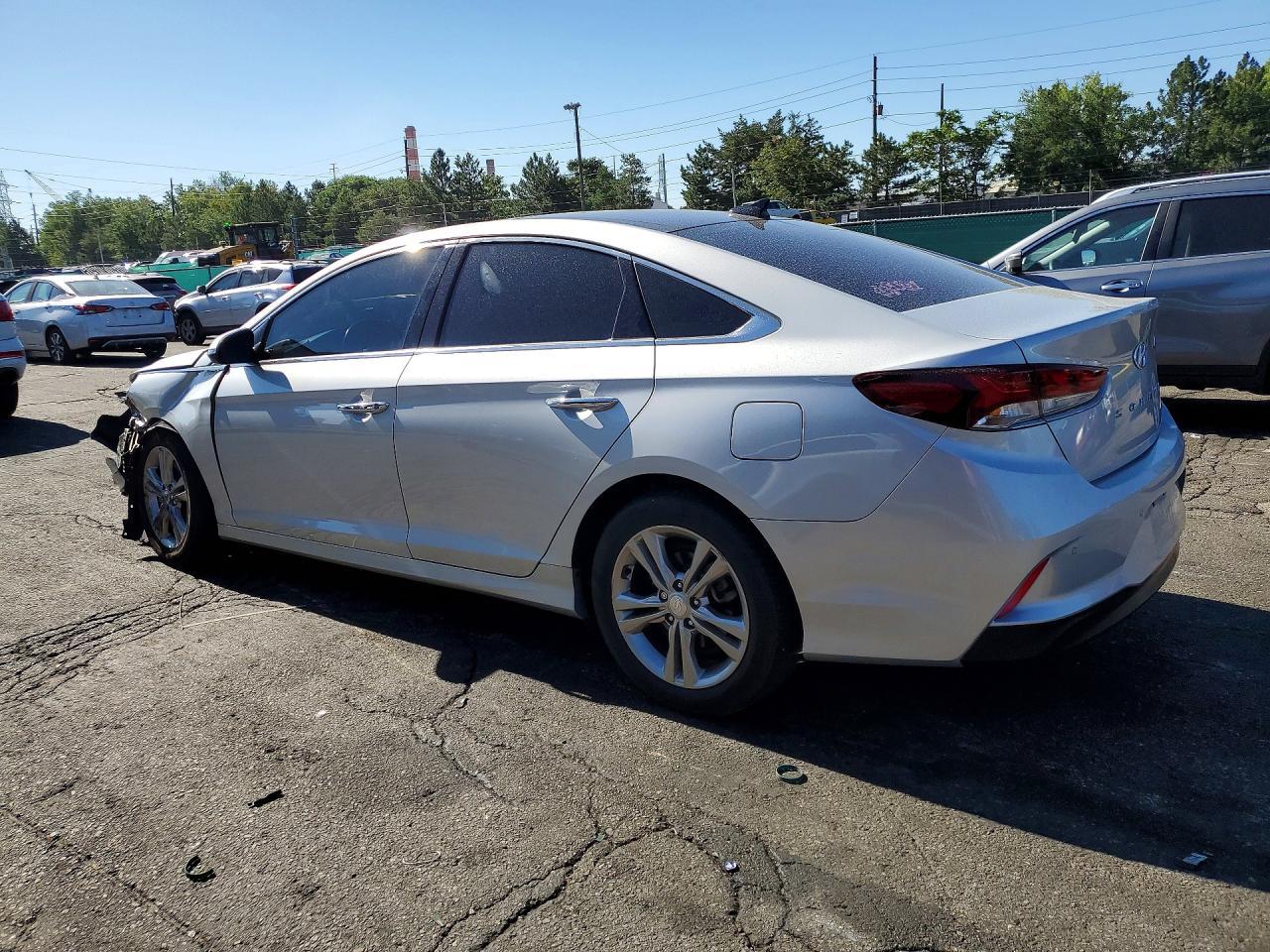 2019 Hyundai Sonata Limited - Image 2
