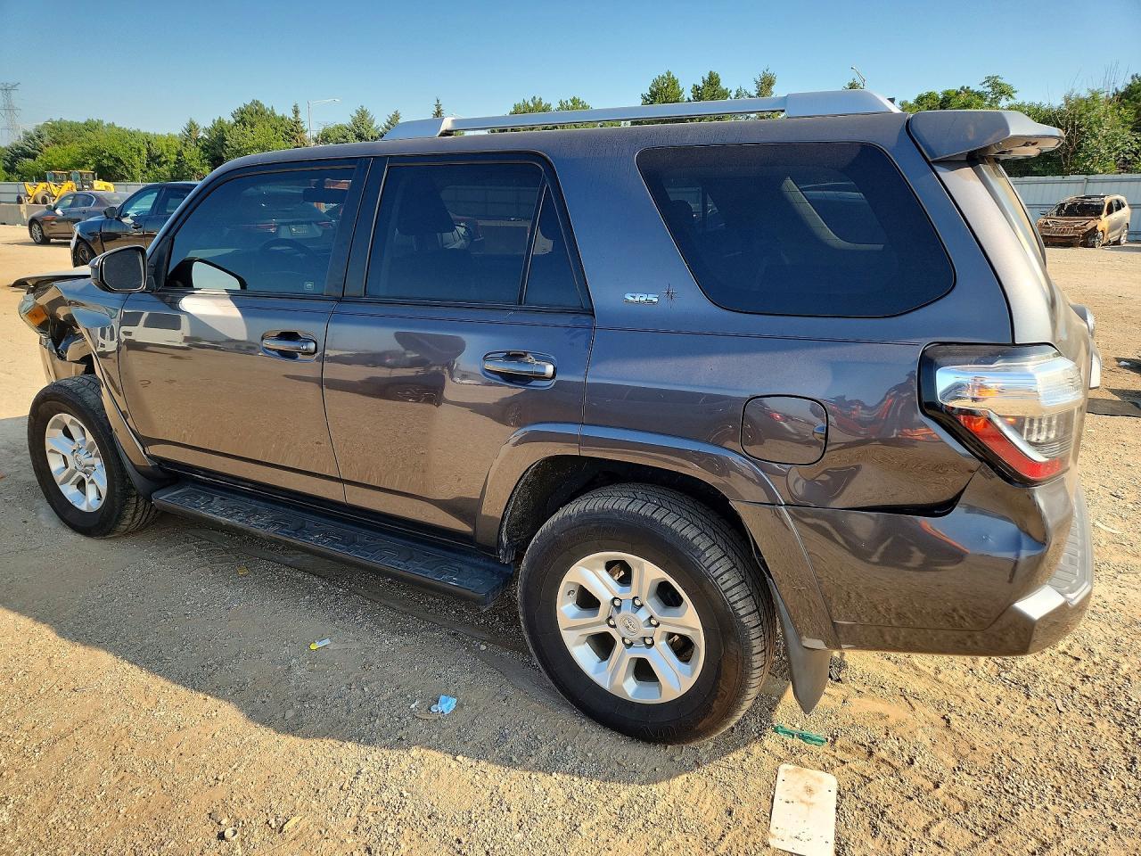 2014 Toyota 4Runner Sr5 - Image 2