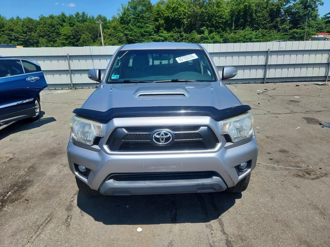 2015 Toyota Tacoma V6 - Image 5