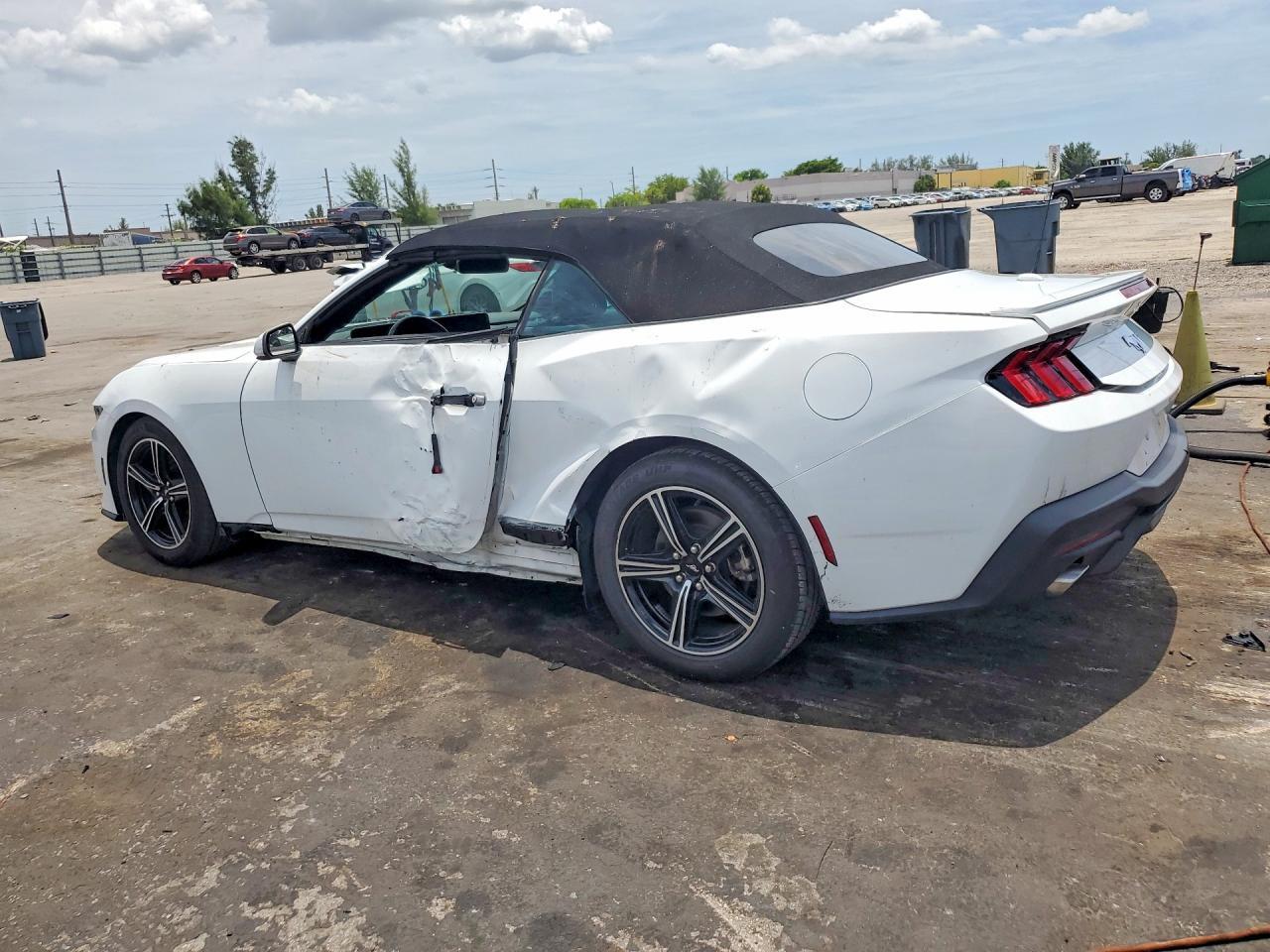 2024 Ford Mustang - Image 2