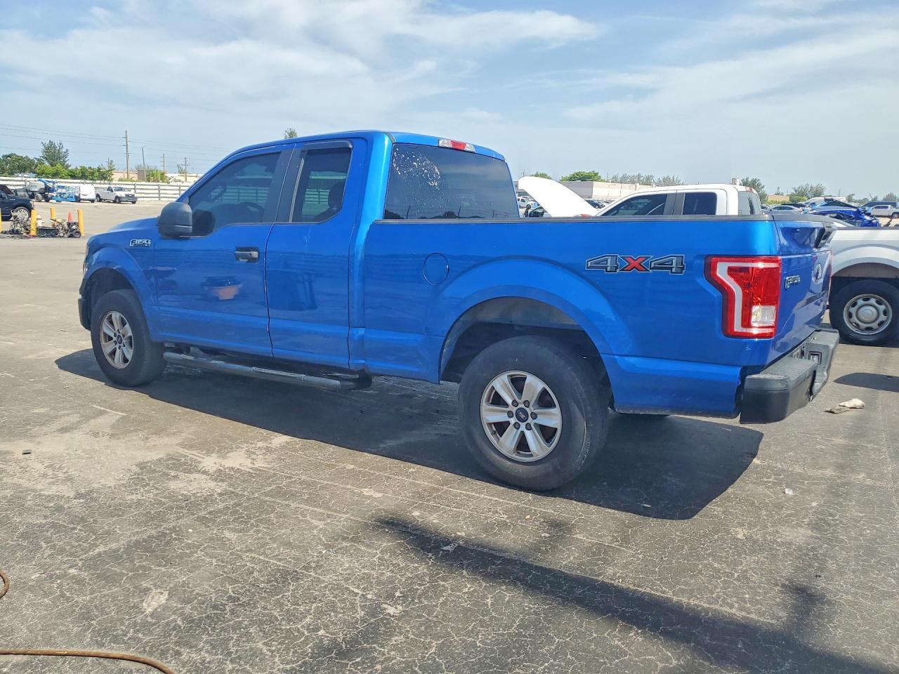 2016 Ford F150 Super Cab - Image 2