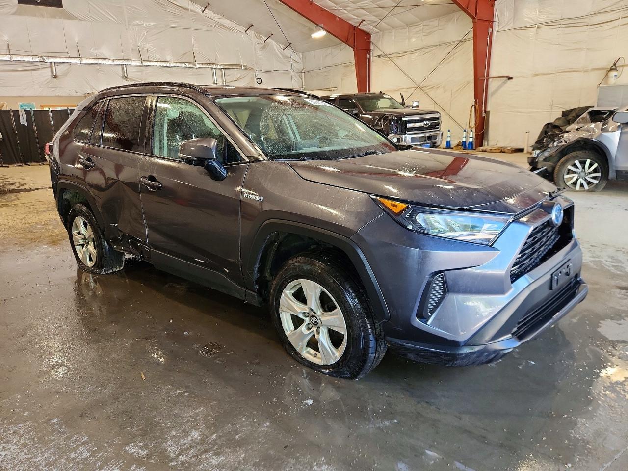 2020 Toyota Rav4 Le - Image 4