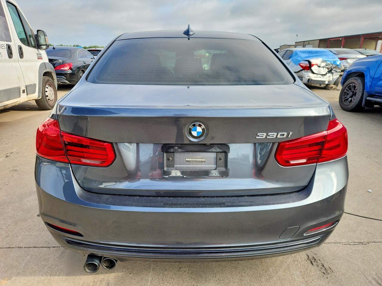 2018 BMW 330 I - Фото 6
