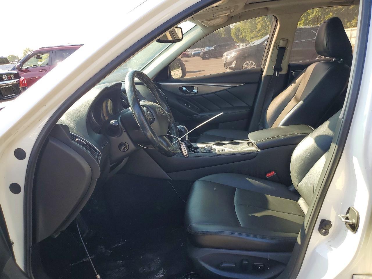 2016 Infiniti Q50 3.0T Premium - Фото 7