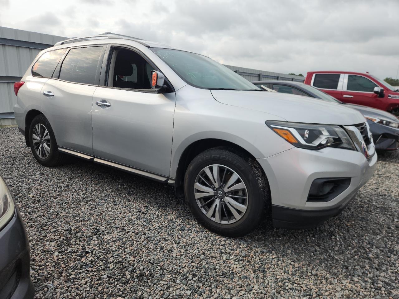 2020 Nissan Pathfinder S - Фото 4