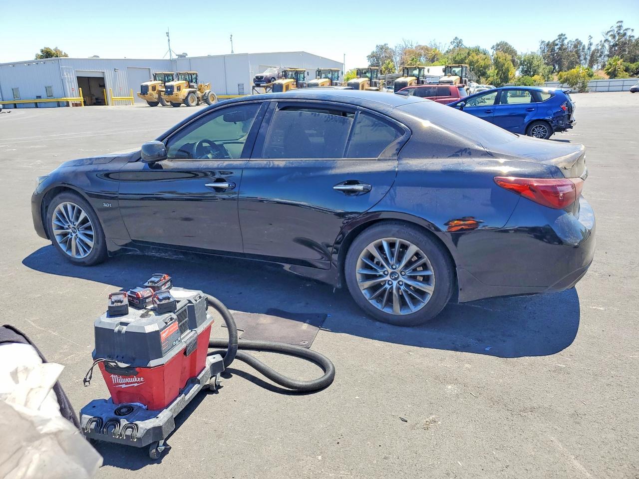 2018 Infiniti Q50 3.0T Luxe - Фото 2