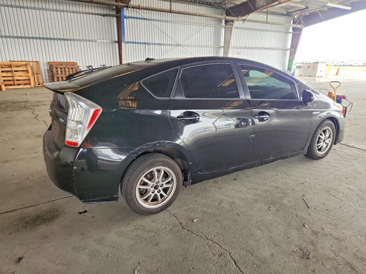 2010 Toyota Prius Iv - Фото 3