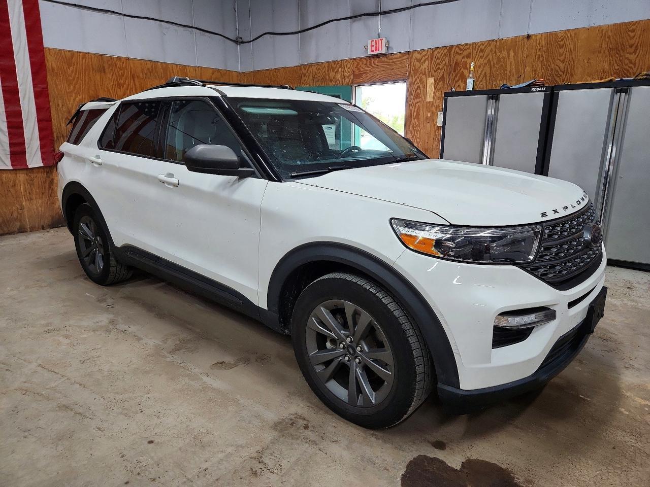 2021 Ford Explorer Xlt - Image 4