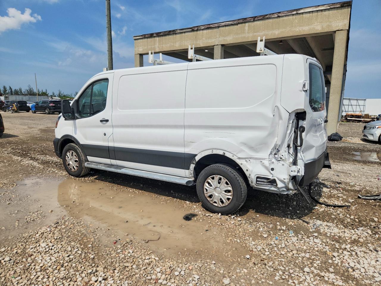 2023 Ford Transit T-250 - Image 2