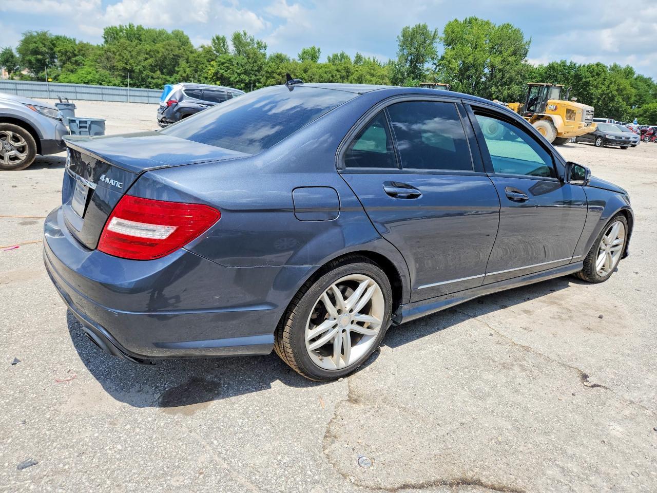 2014 Mercedes-Benz C 300 4Matic - Фото 3