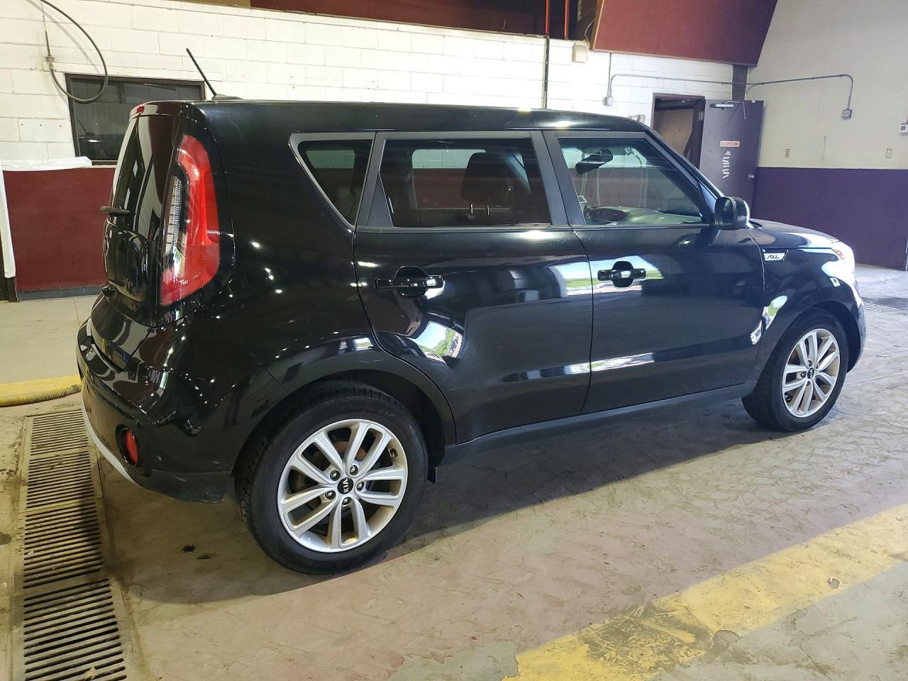 2019 Kia Soul + - Image 3
