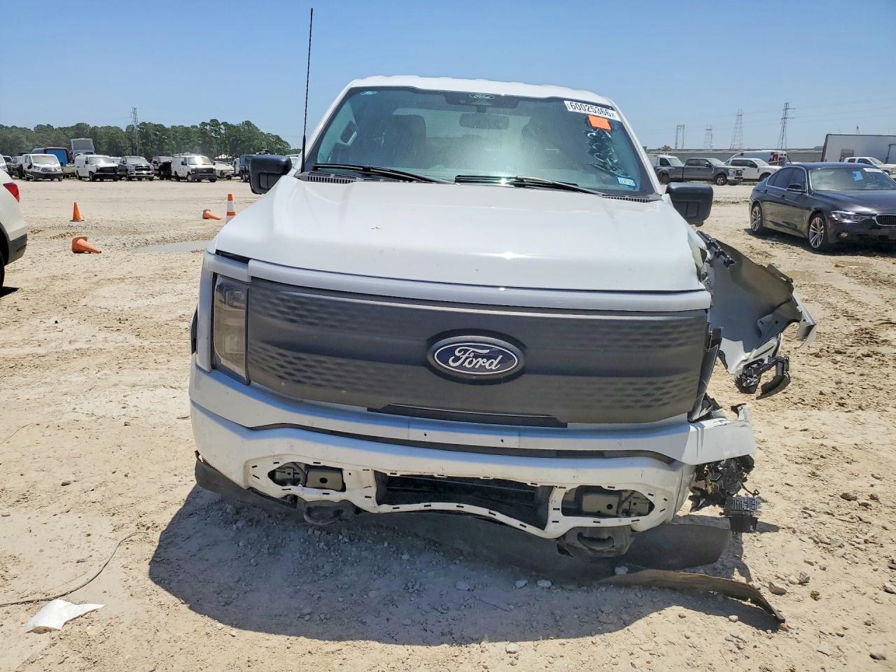 2025 Ford F150 Lightning Xlt - Фото 5