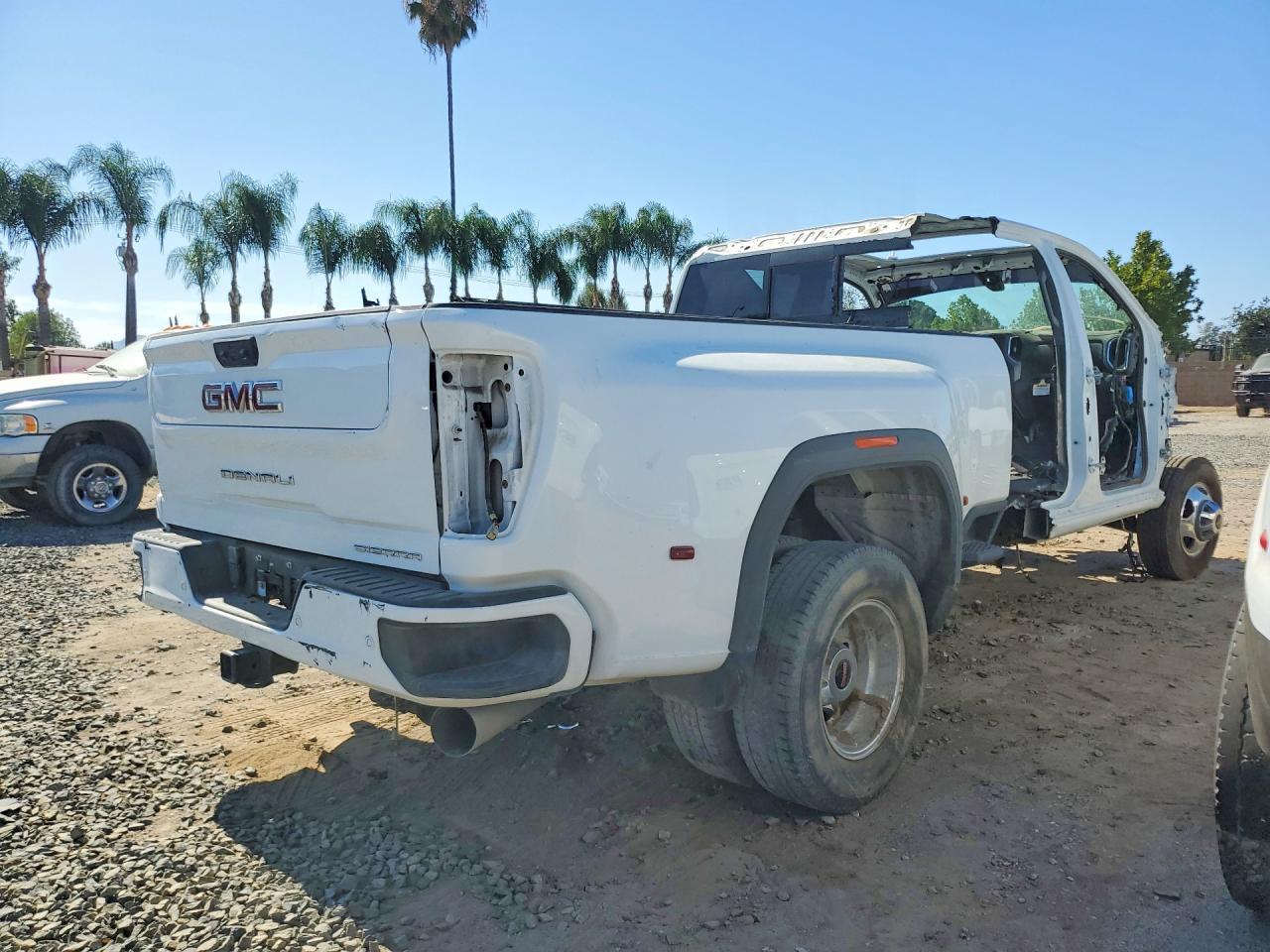 2023 GMC Sierra K3500 Denali - Фото 3