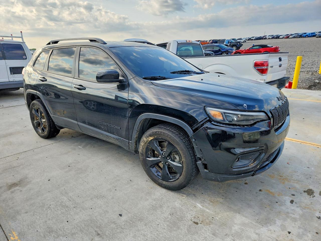 2021 Jeep Cherokee Latitude Plus - Фото 4