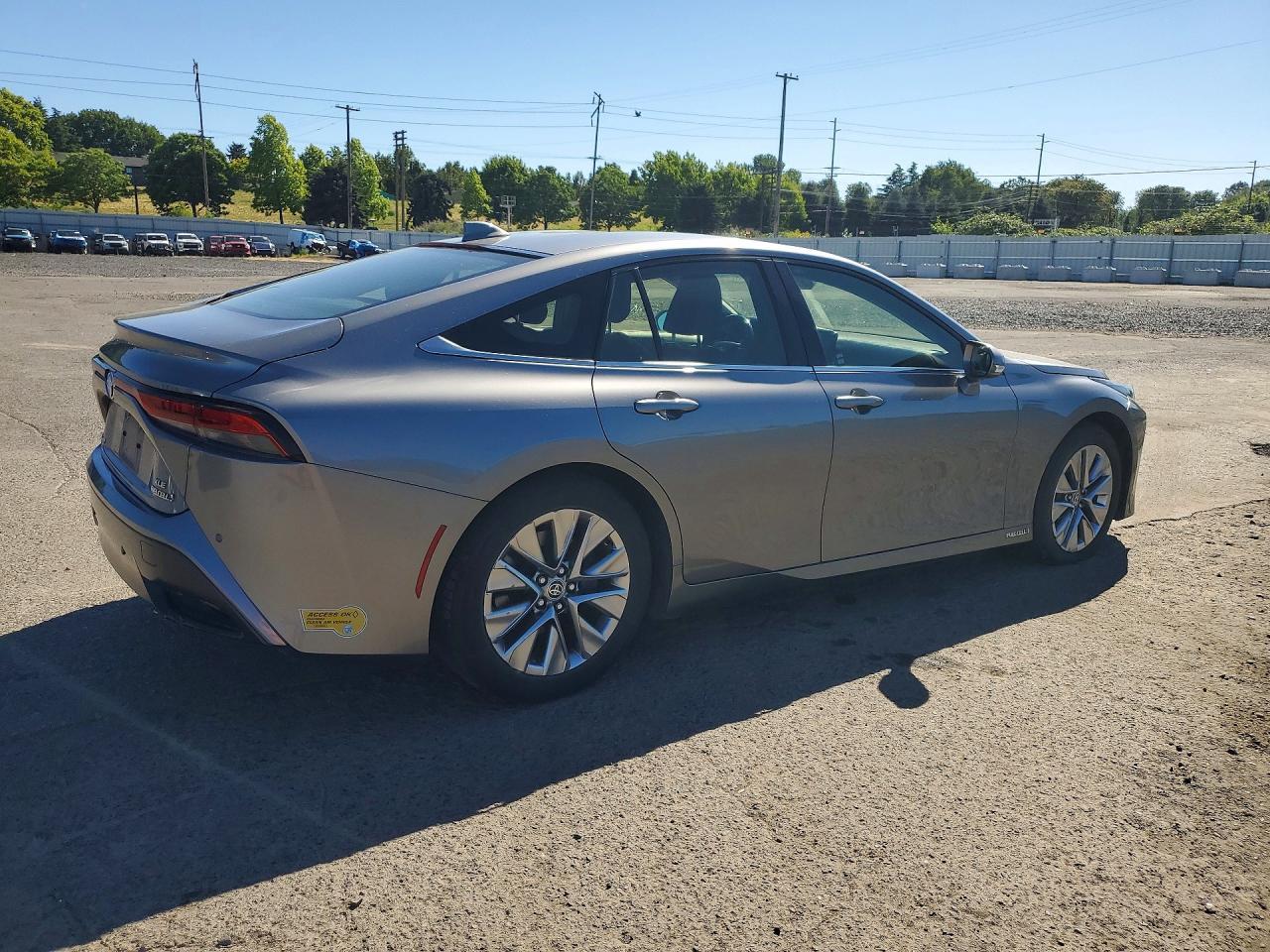 2022 Toyota Mirai Xle - Image 3