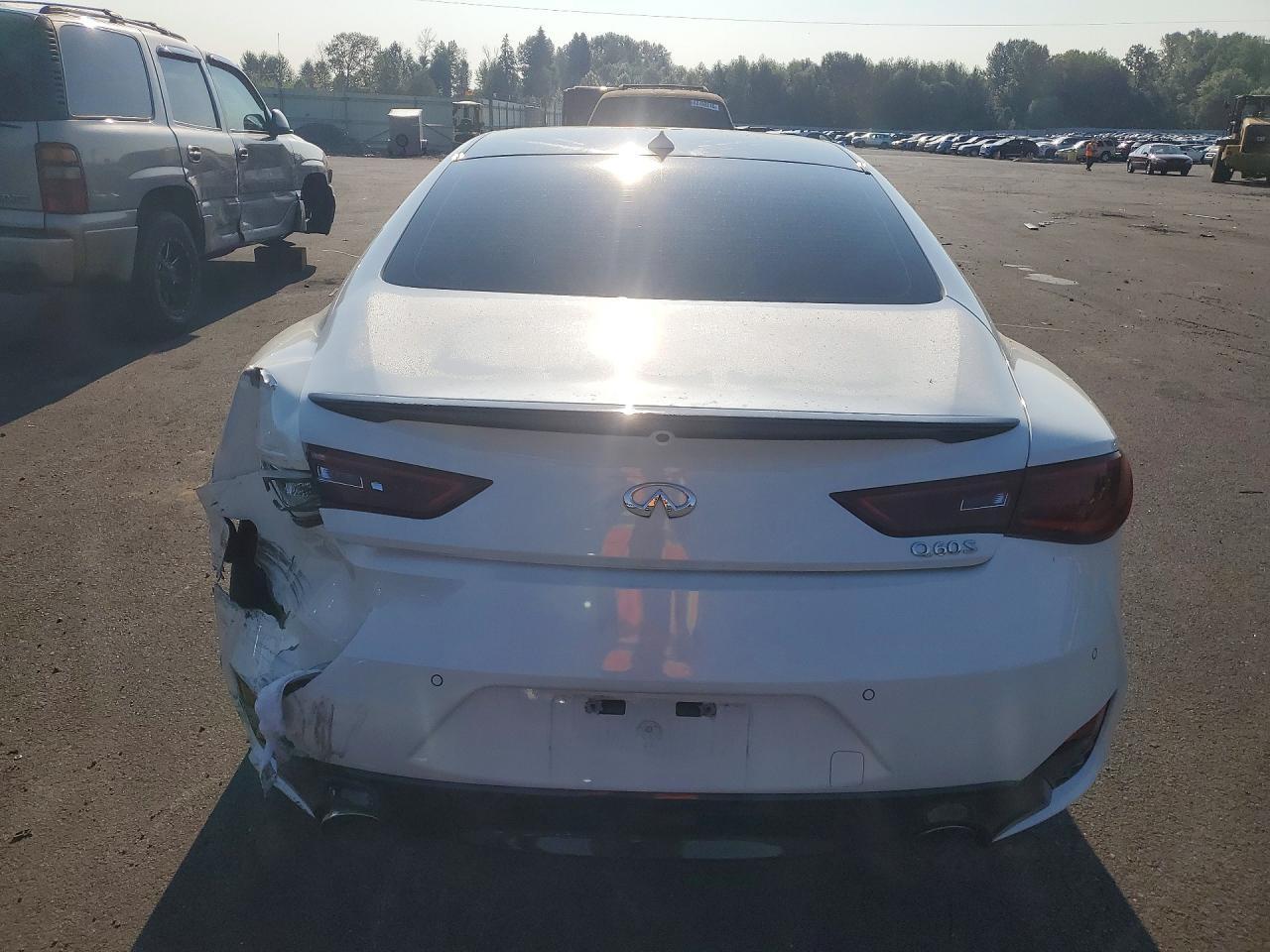 2017 Infiniti Q60 3.0T Sport - Image 6
