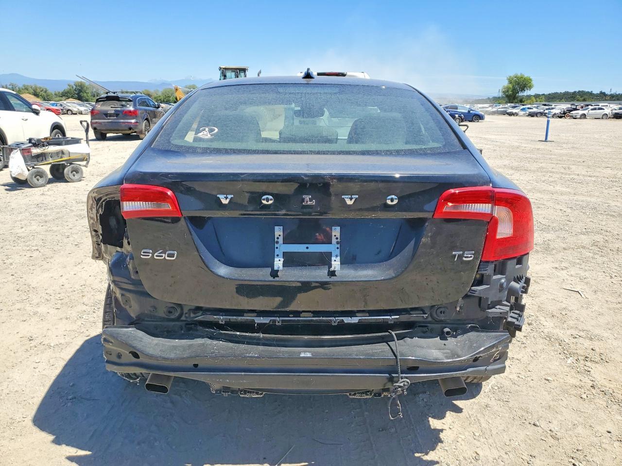 2016 Volvo S60 Premier - Фото 6