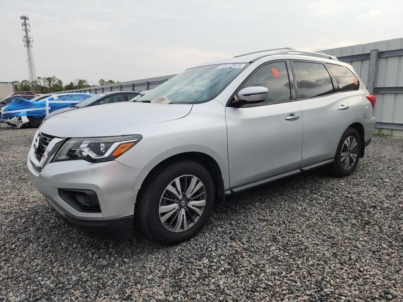 2020 Nissan Pathfinder S