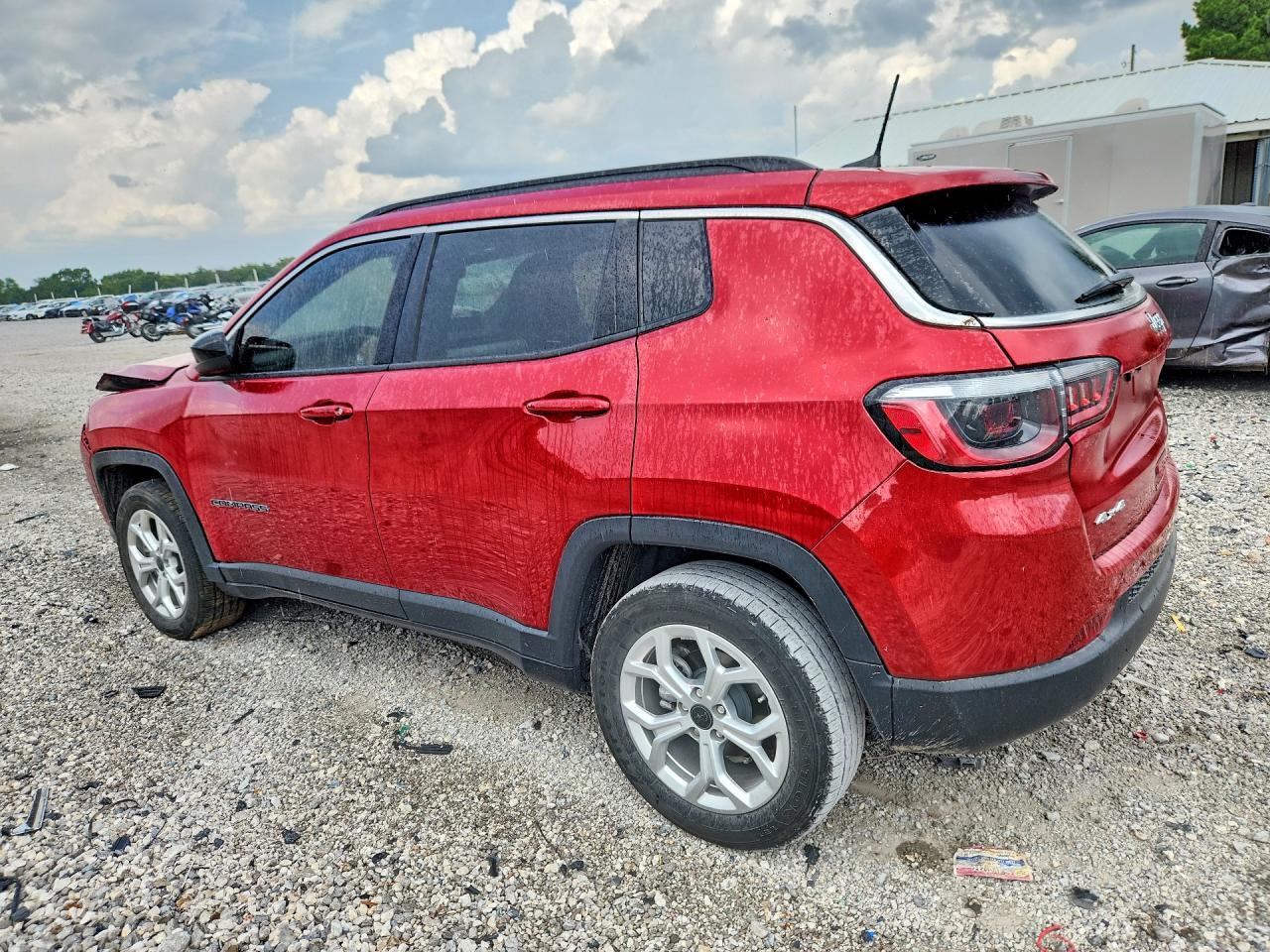 2025 Jeep Compass Latitude - Фото 2