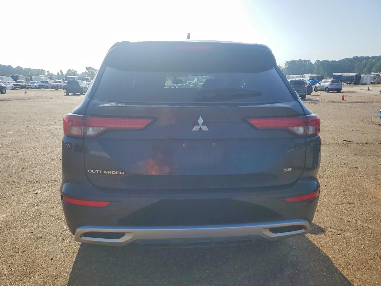 2022 Mitsubishi Outlander Se - Фото 6
