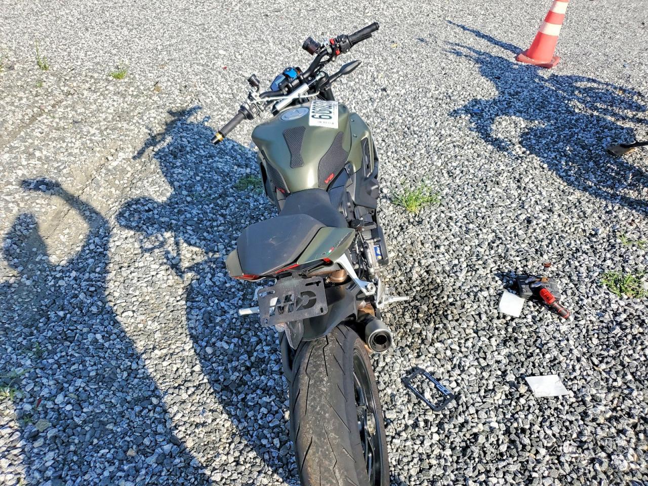 2024 Ducati Streetfighter V2 - Image 6