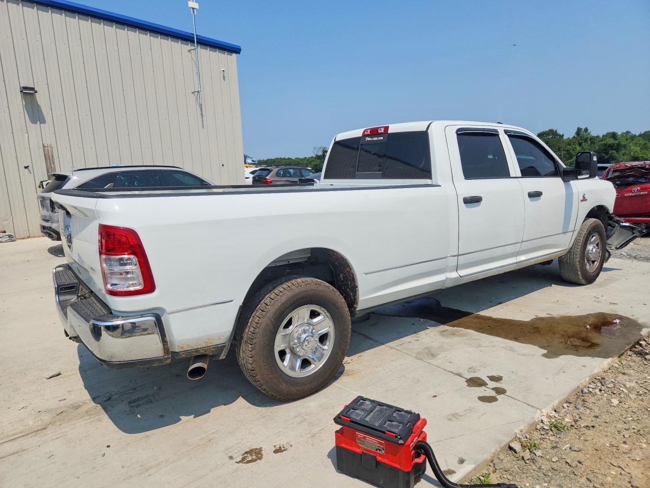 2024 Ram 2500 Tradesman - Фото 3