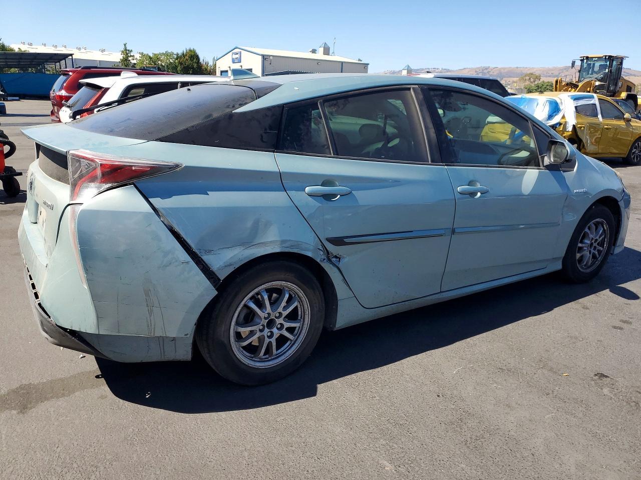 2017 Toyota Prius Two - Фото 3