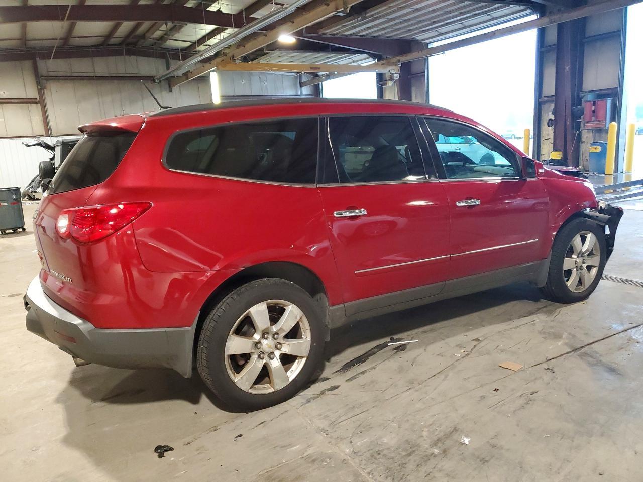 2012 Chevrolet Traverse Ltz - Image 3