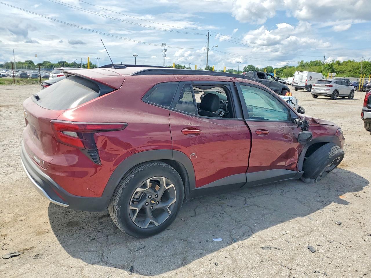 2025 Chevrolet Trax 1Lt - Image 3