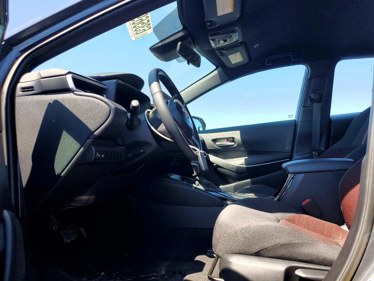 2025 Toyota Corolla Se - Image 7