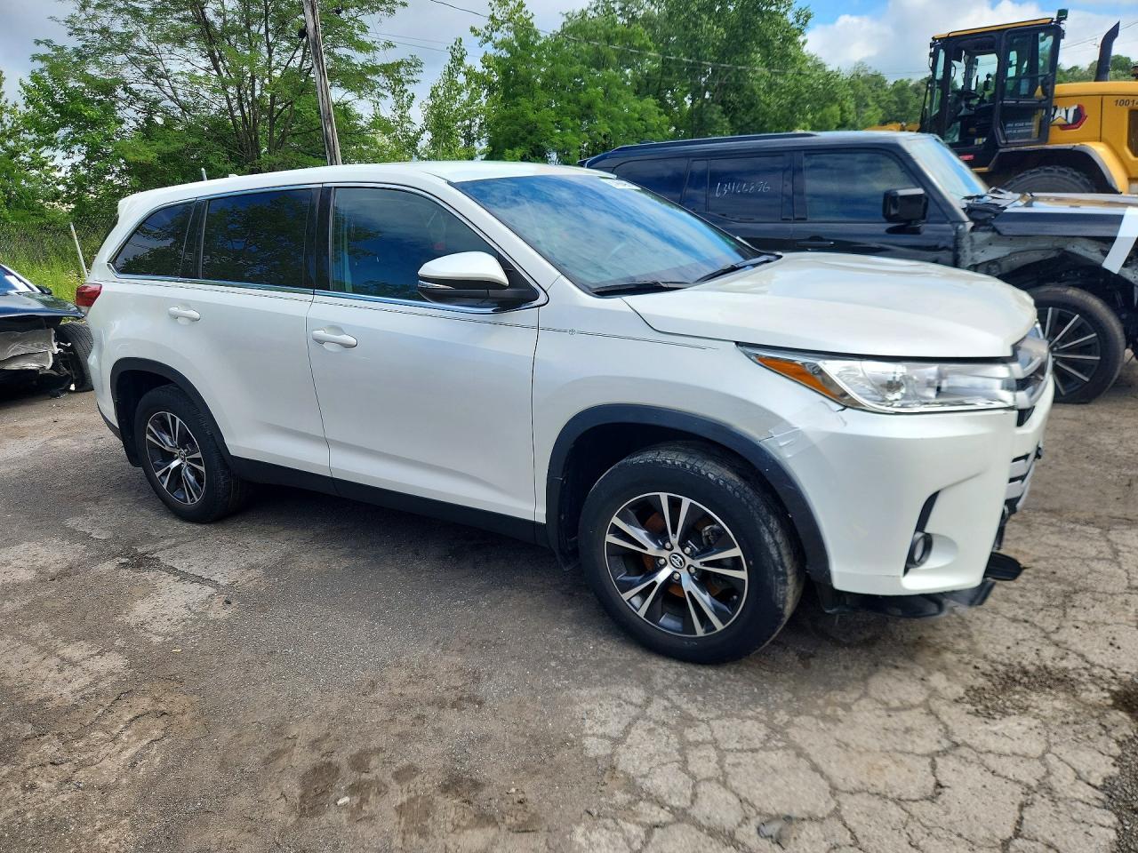 2019 Toyota Highlander Le Plus - Фото 4