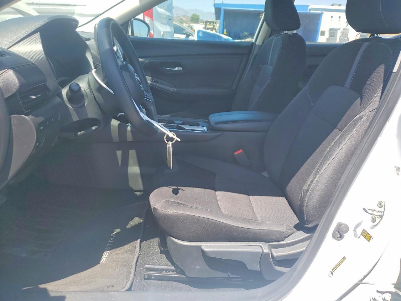 2025 Nissan Sentra - Фото 7