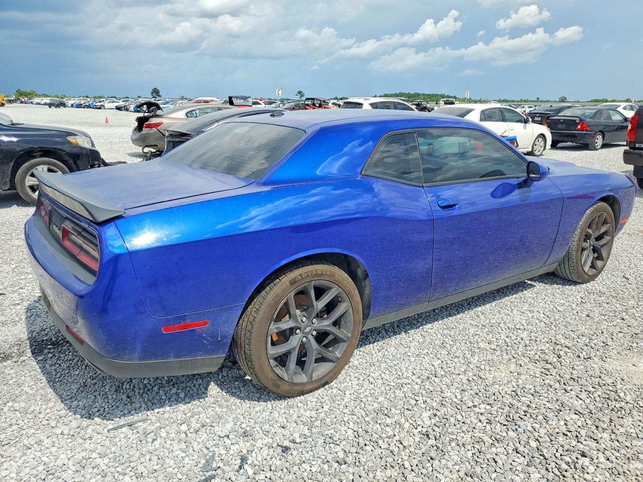 2020 Dodge Challenger Sxt - Фото 3