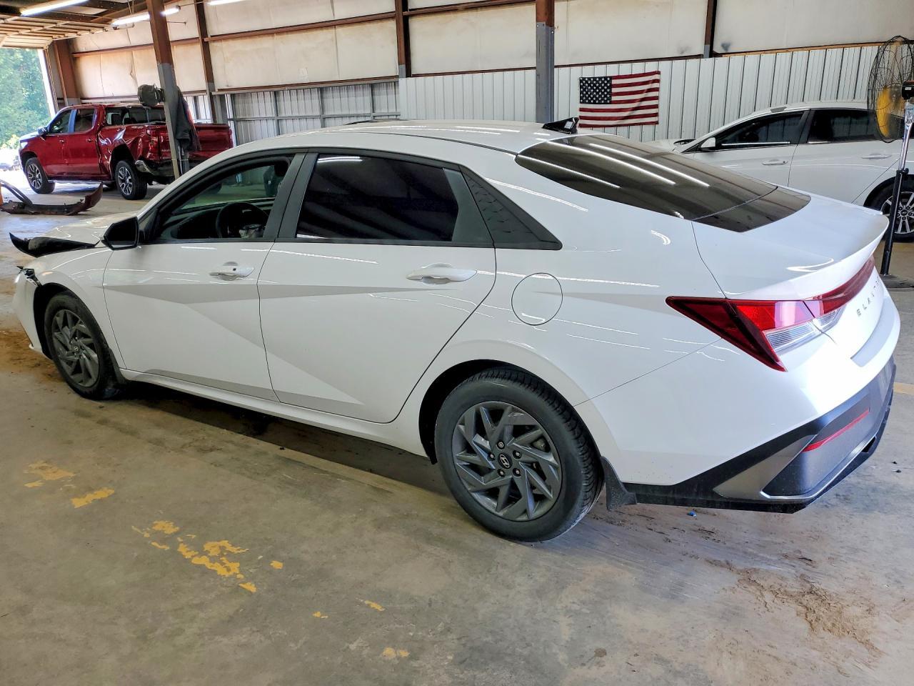 2024 Hyundai Elantra Sel - Фото 2