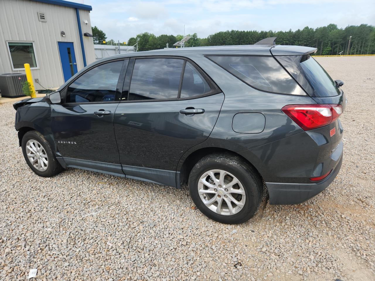 2019 Chevrolet Equinox Ls - Фото 2