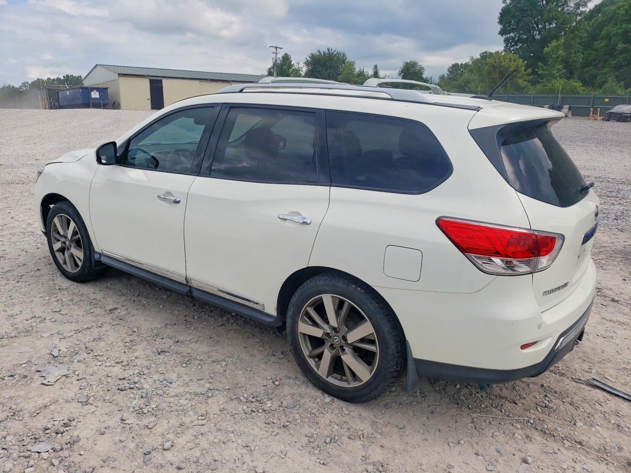 2014 Nissan Pathfinder S - Фото 2
