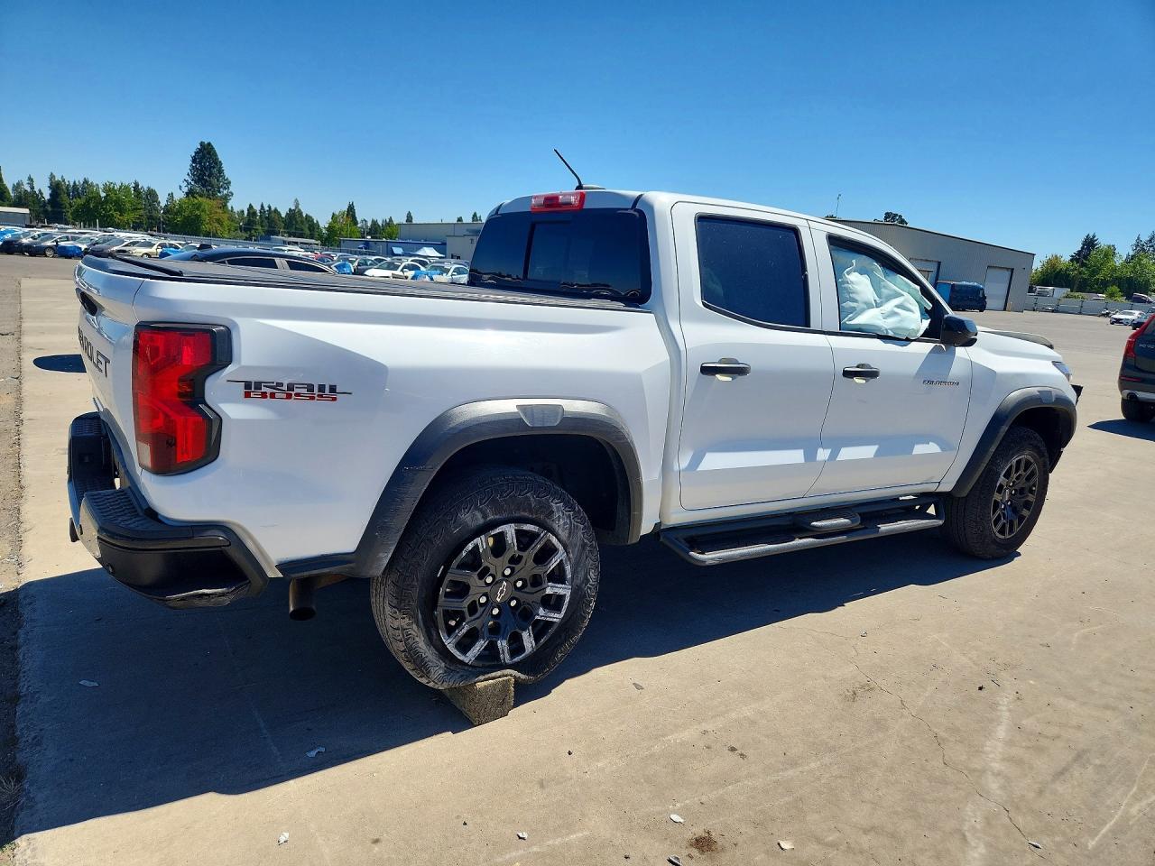 2023 Chevrolet Colorado Trail Boss - Фото 3