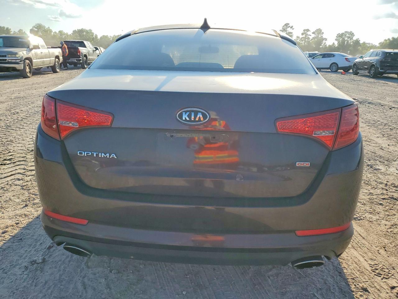 2011 Kia Optima Lx - Image 6