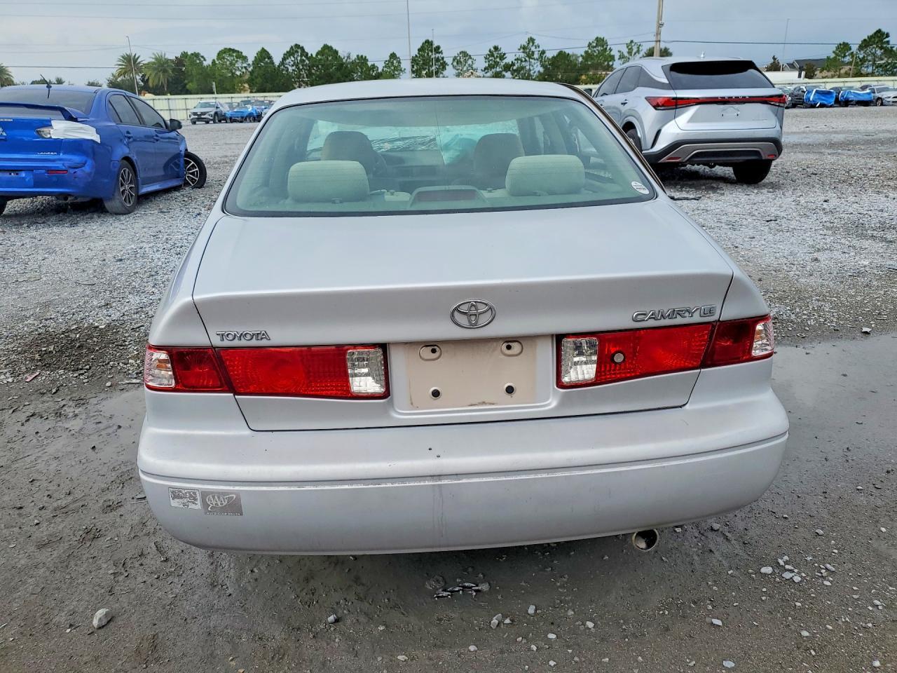 2000 Toyota Camry Le - Image 6