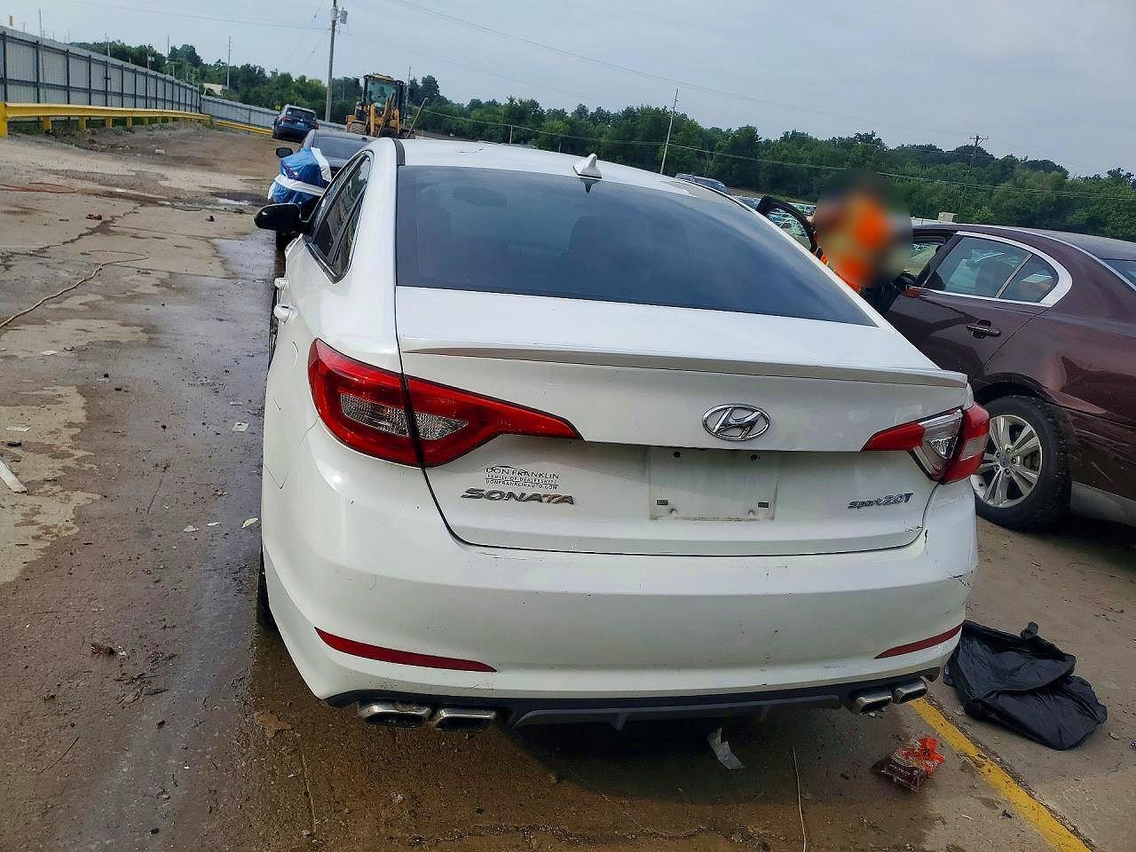 2017 Hyundai Sonata Sport 2.0T - Image 6