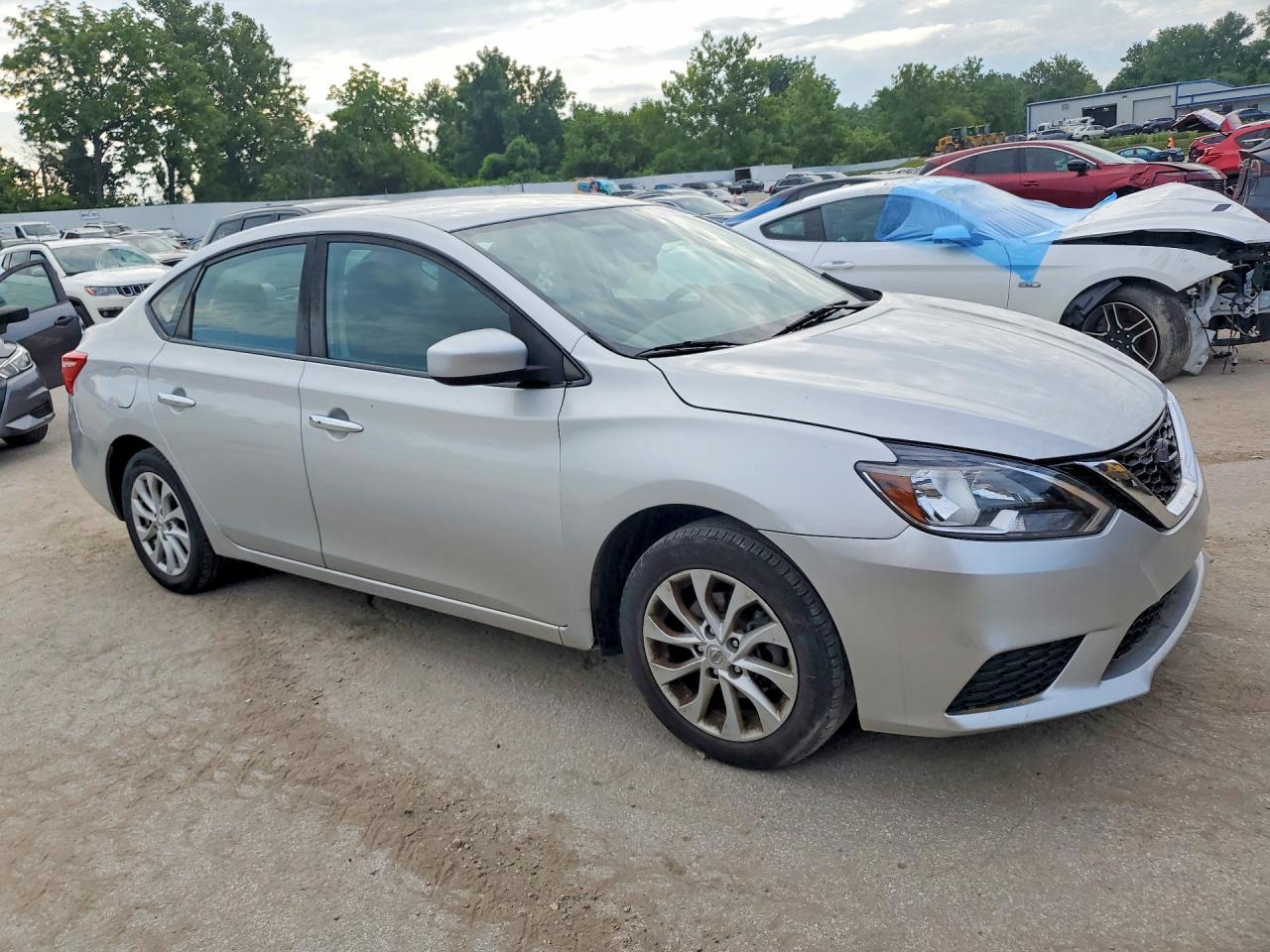 2019 Nissan Sentra Sv - Фото 4